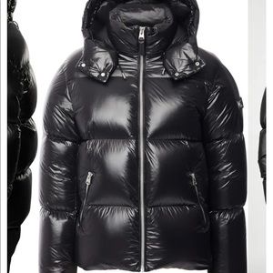 ❌SOLD❌Mackage Kent Water Repellent Down Puffer
Jacket Black Size 44